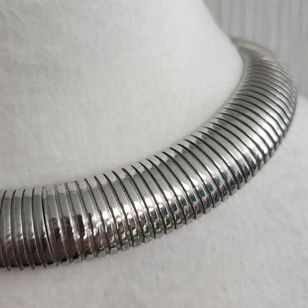 Elegant Silvertone Choker Necklace - Picture 3 of 3